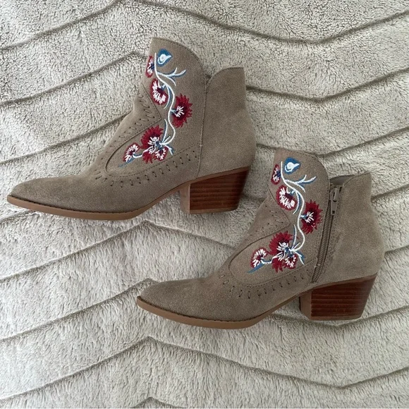 Carlos by Carlos Santana Vivian Embroidered Western Booties - Picture 3 of 11